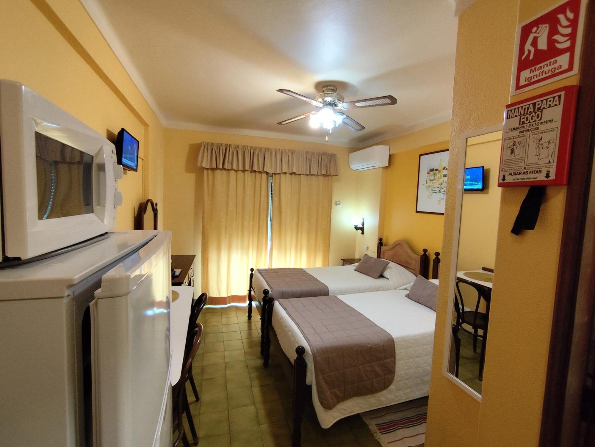 Apartamentos Turisticos Praia Grande เฟร์รากูโด ภายนอก รูปภาพ