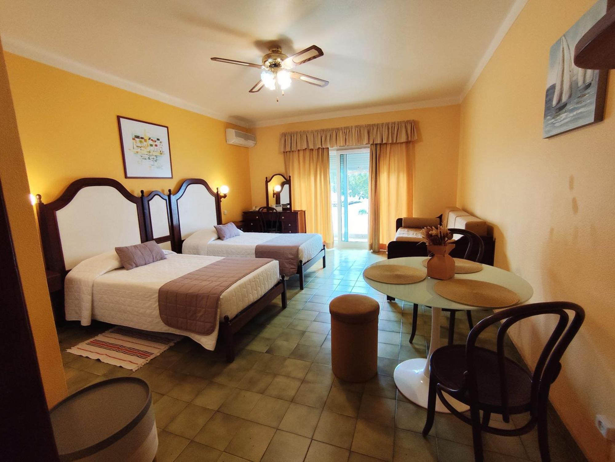 Apartamentos Turisticos Praia Grande เฟร์รากูโด ภายนอก รูปภาพ