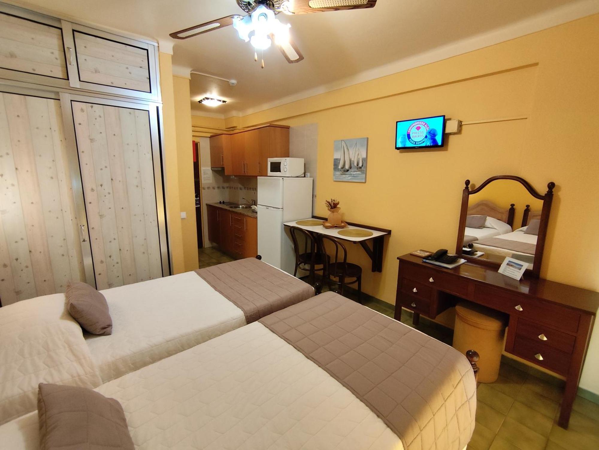 Apartamentos Turisticos Praia Grande เฟร์รากูโด ภายนอก รูปภาพ