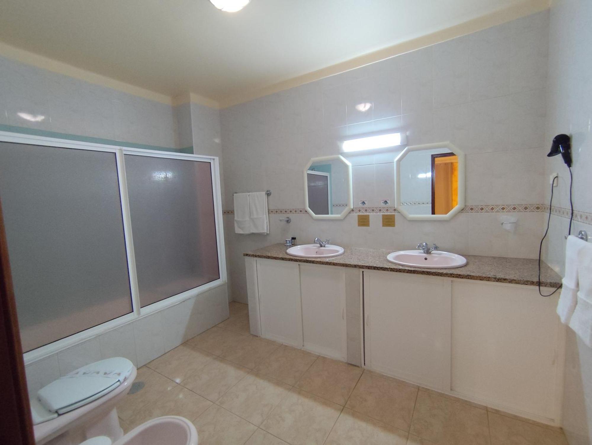 Apartamentos Turisticos Praia Grande เฟร์รากูโด ภายนอก รูปภาพ
